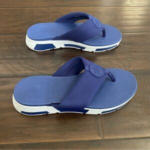 New without box Fitflop blue and white sandals men’s size 10
